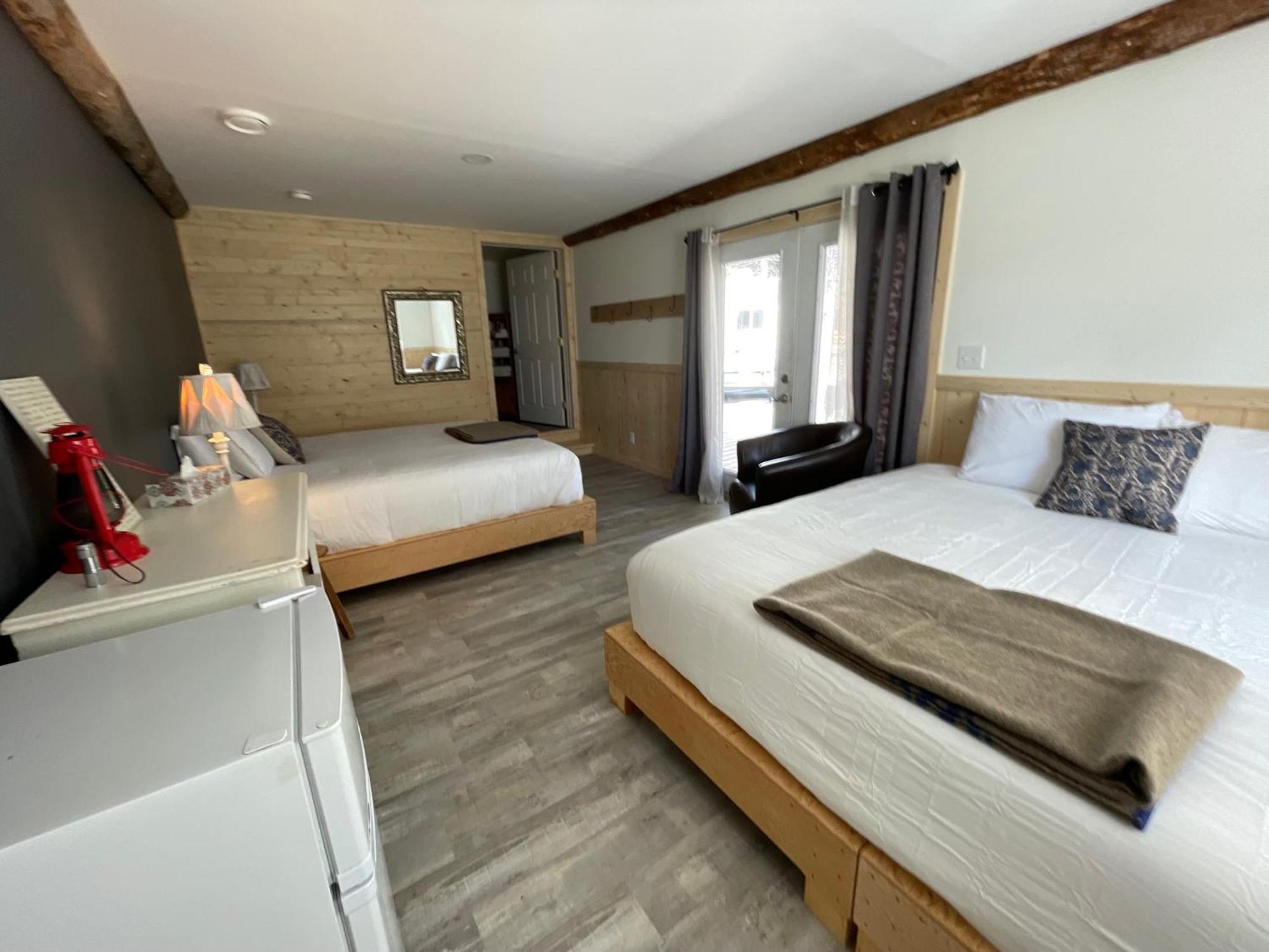 Mount Logan Ecolodge & Retreat Center Haines Junction Ngoại thất bức ảnh
