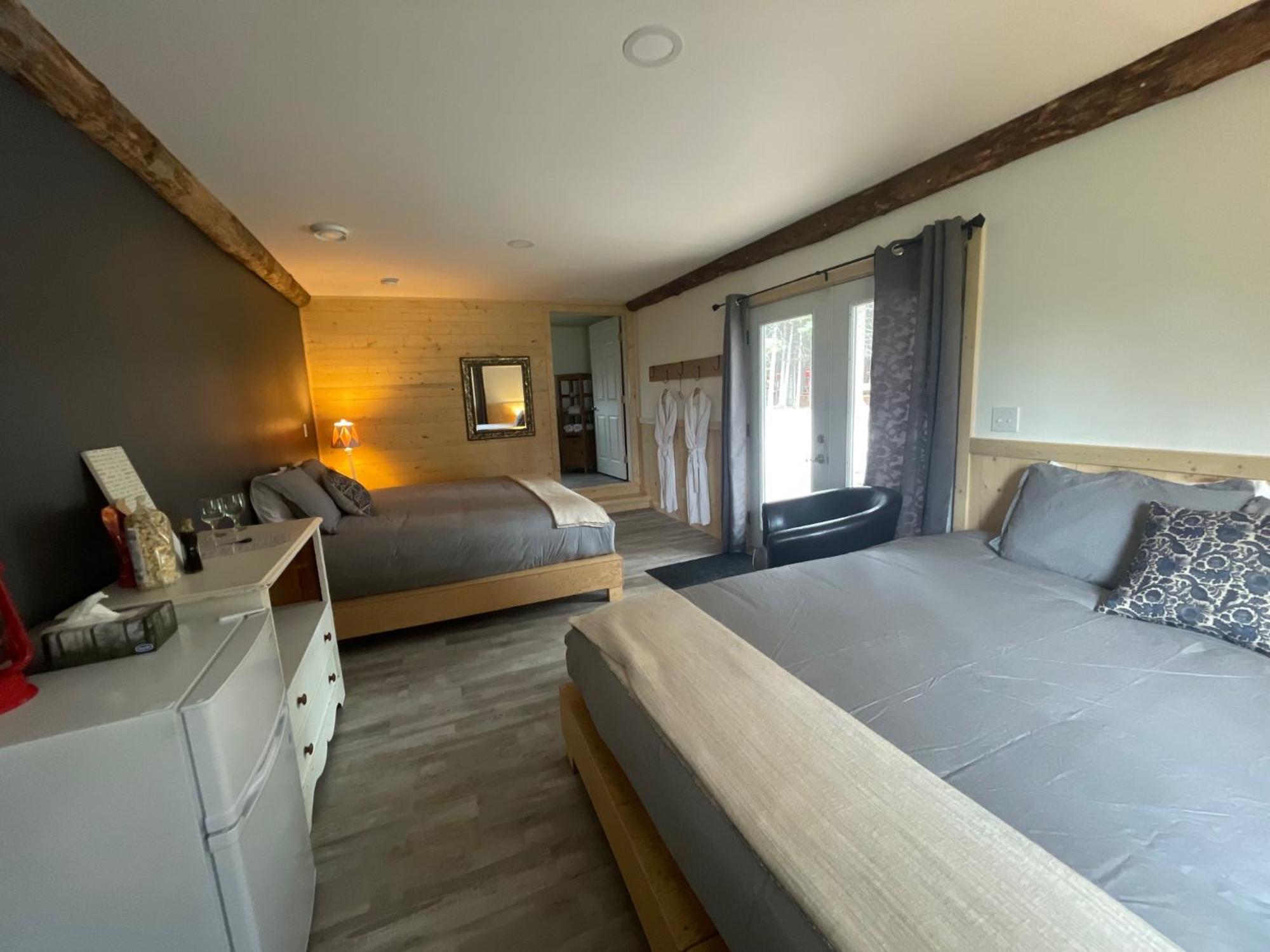 Mount Logan Ecolodge & Retreat Center Haines Junction Ngoại thất bức ảnh