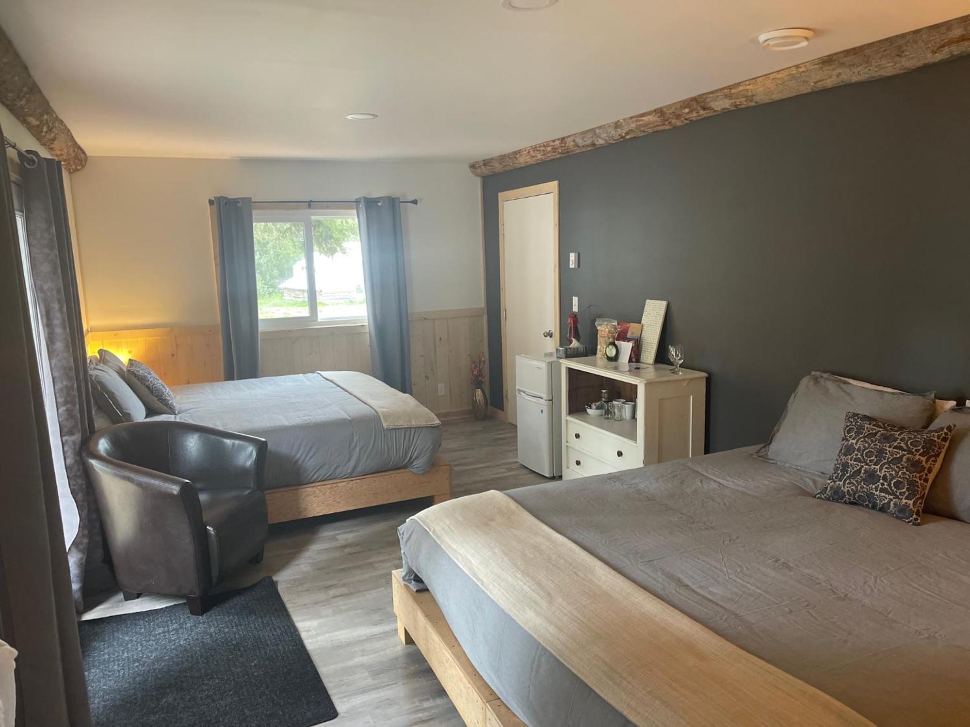 Mount Logan Ecolodge & Retreat Center Haines Junction Ngoại thất bức ảnh